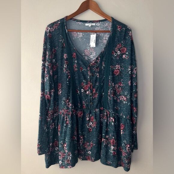 Maurices Top Womens Size 2X Green Pop Over Pink Flowers V Neck 395 - Picture 1 of 4